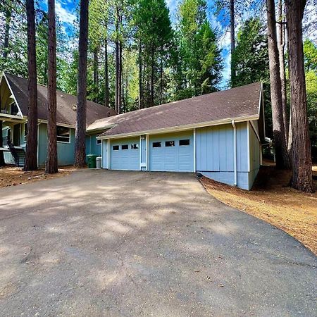 Cabin In The Trees-Game Room Pollock Pines Exterior foto