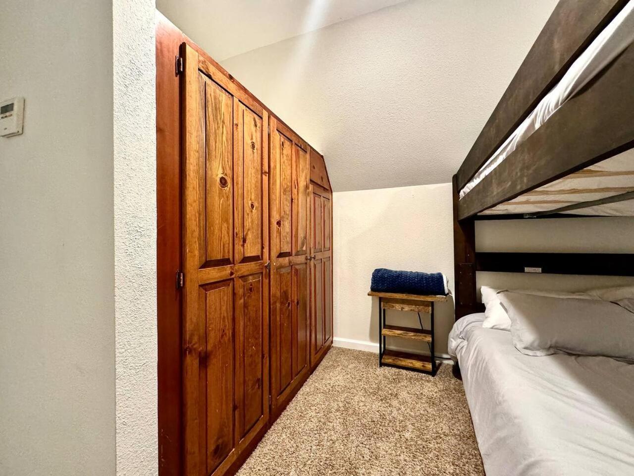 Cabin In The Trees-Game Room Pollock Pines Exterior foto